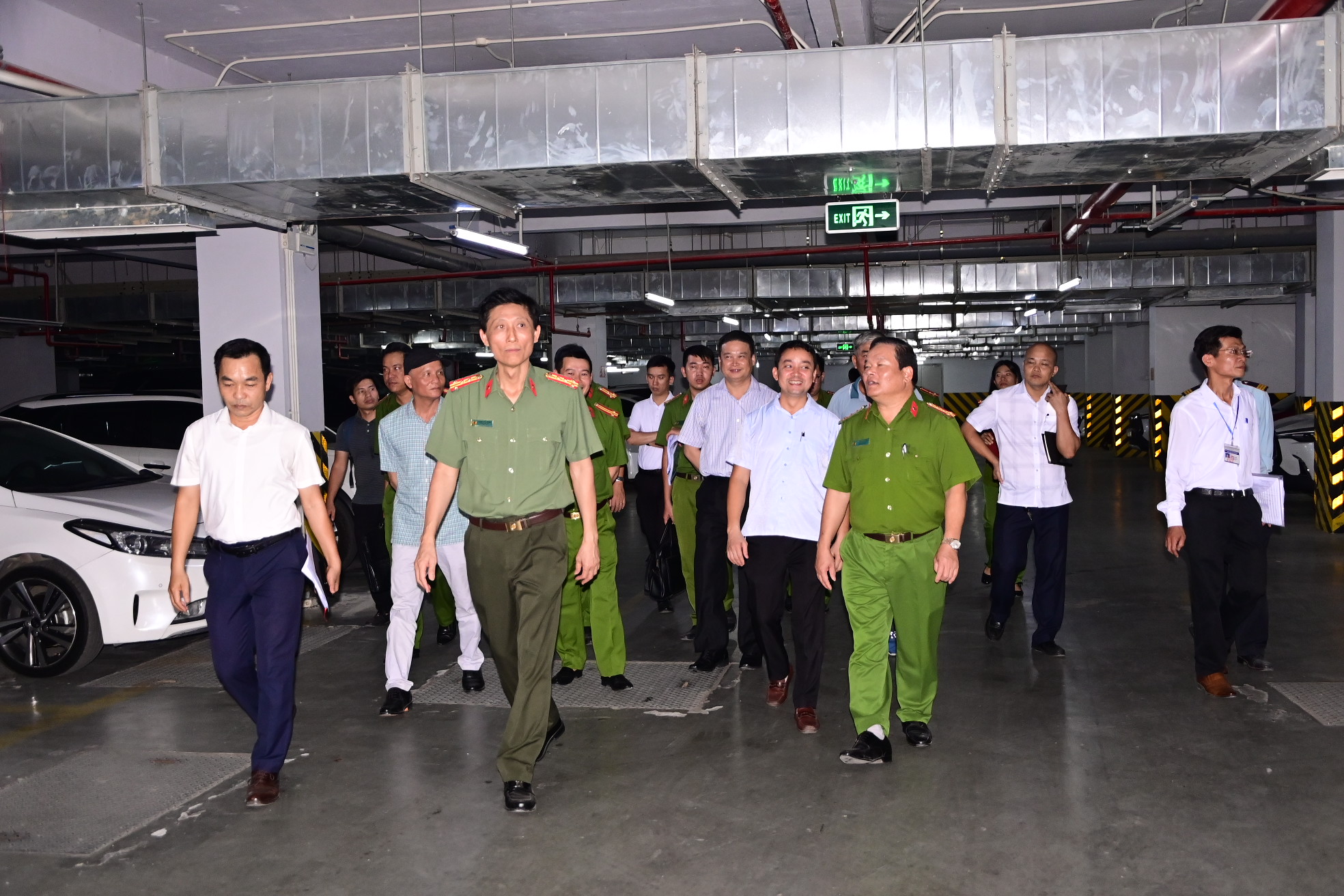 Kiên quyết xử lý tình trạng vi phạm quy định PCCC và CNCH tại các khu chung cư